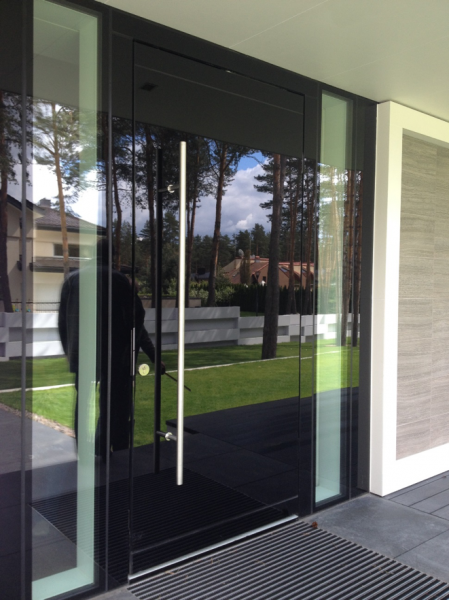 AUßENTÜREN #8